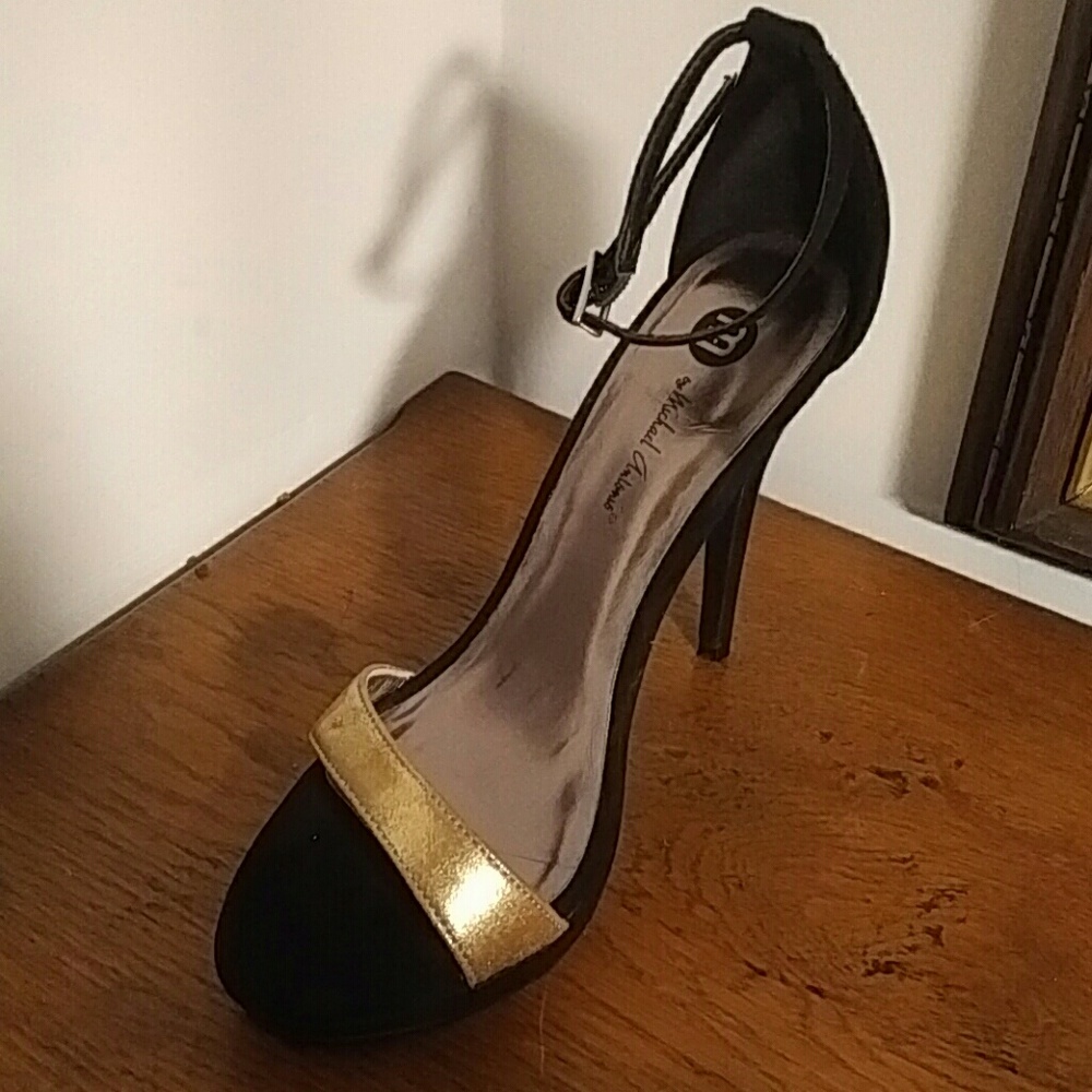 Michael Antonio Gold and Black Strappy Heels, sz 7